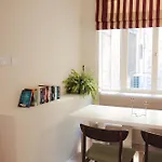 Lejlighed Ray's 2 - Stylish With Balcony *