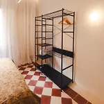 Ray's 2 - Stylish With Balcony Lejlighed *