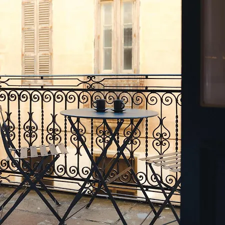 Ray's 2 - Stylish With Balcony La Valeta