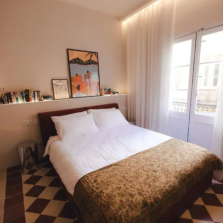 Ray's 2 - Stylish With Balcony 아파트 *