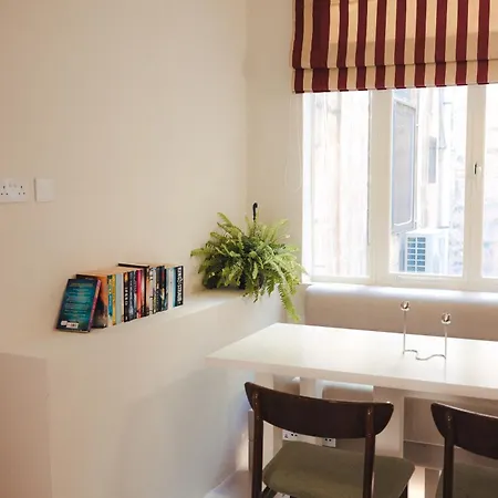 アパート Ray's 2 - Stylish With Balcony *