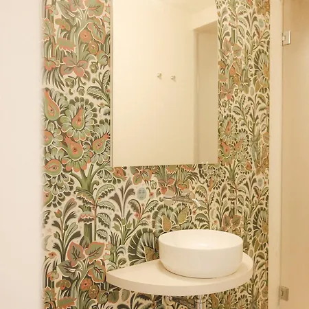 Ray's 2 - Stylish With Balcony * バレッタ