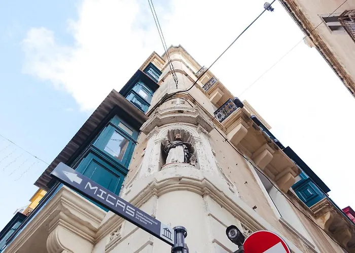 Ray's 2 - Stylish With Balcony * La Valette