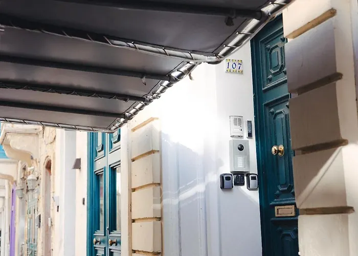 Apartamento Ray's 2 - Stylish With Balcony