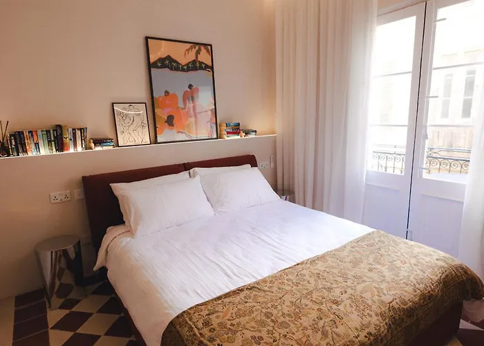 Ray's 2 - Stylish With Balcony Apartamento *