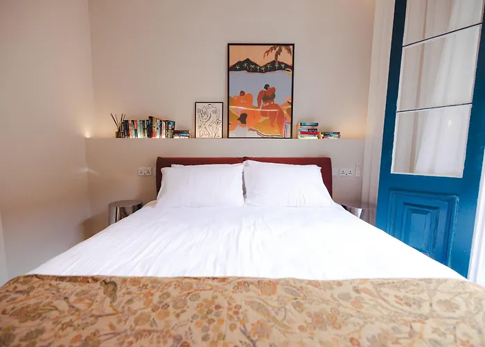 Ray's 2 - Stylish With Balcony La Valette