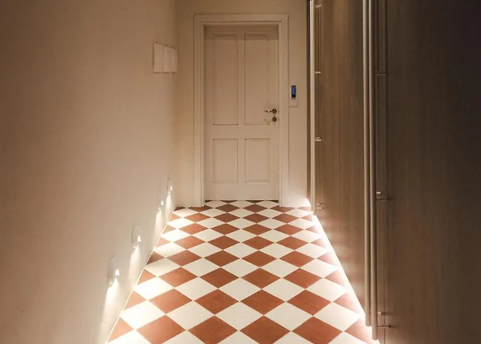 Ray's 2 - Stylish With Balcony Appartement