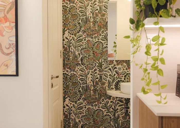 Ray's 2 - Stylish With Balcony La Valette